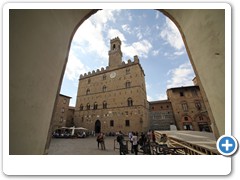 0564_Volterra_Piazza_dei_Priori
