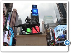 0826_New_York_Times_Square