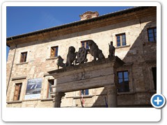 1231_Montepulciano_Piazza_Grande