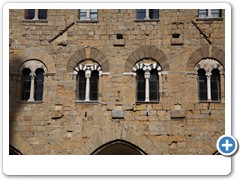 0569_Volterra_Piazza_dei_Priori
